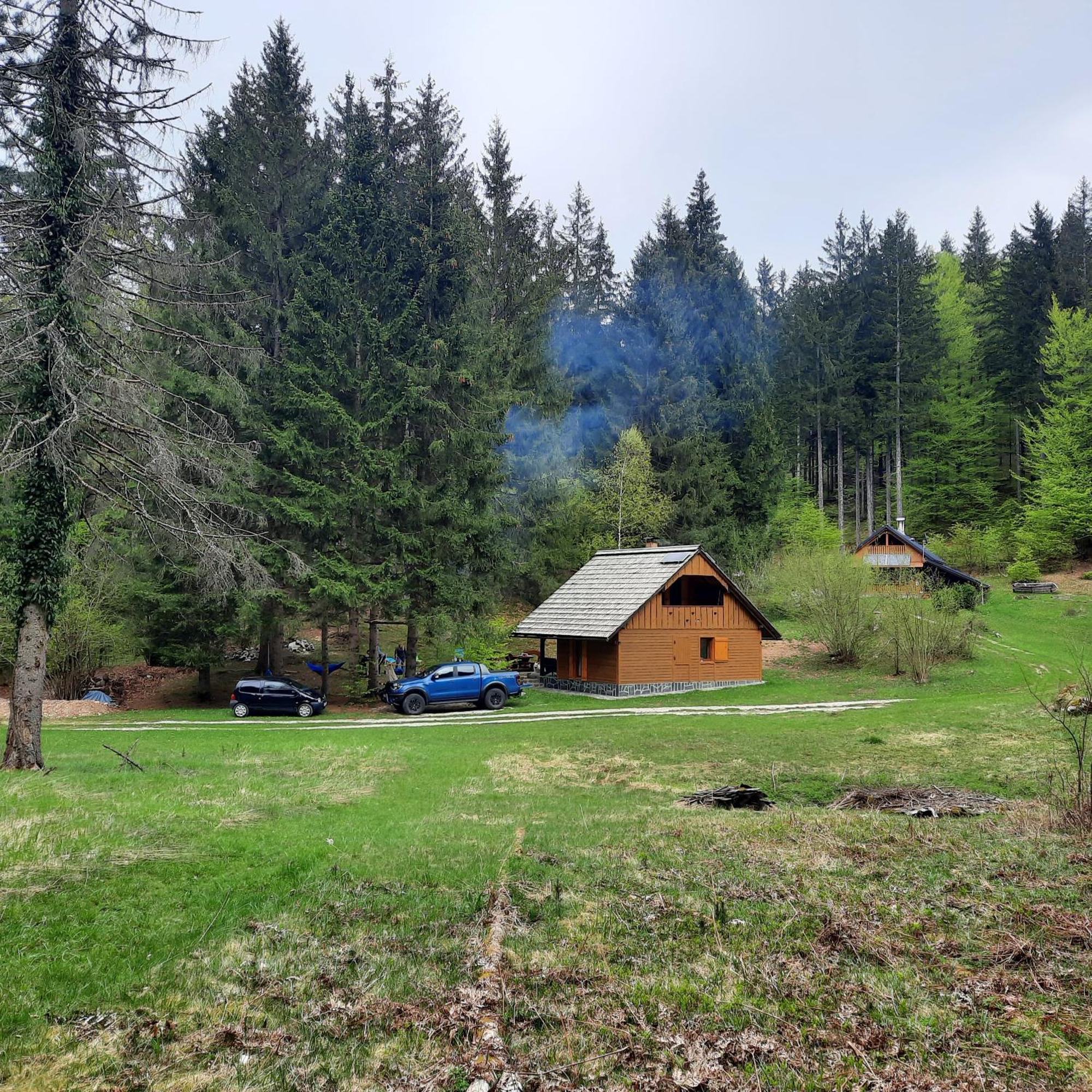 Koca V Gozdu, Forest House Near Bled Exterior photo