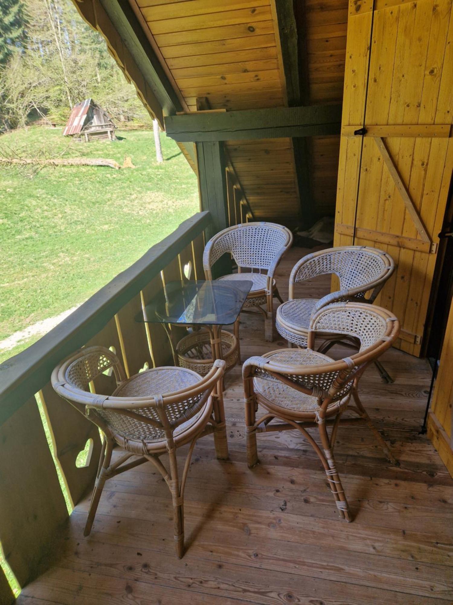 Koca V Gozdu, Forest House Near Bled Exterior photo