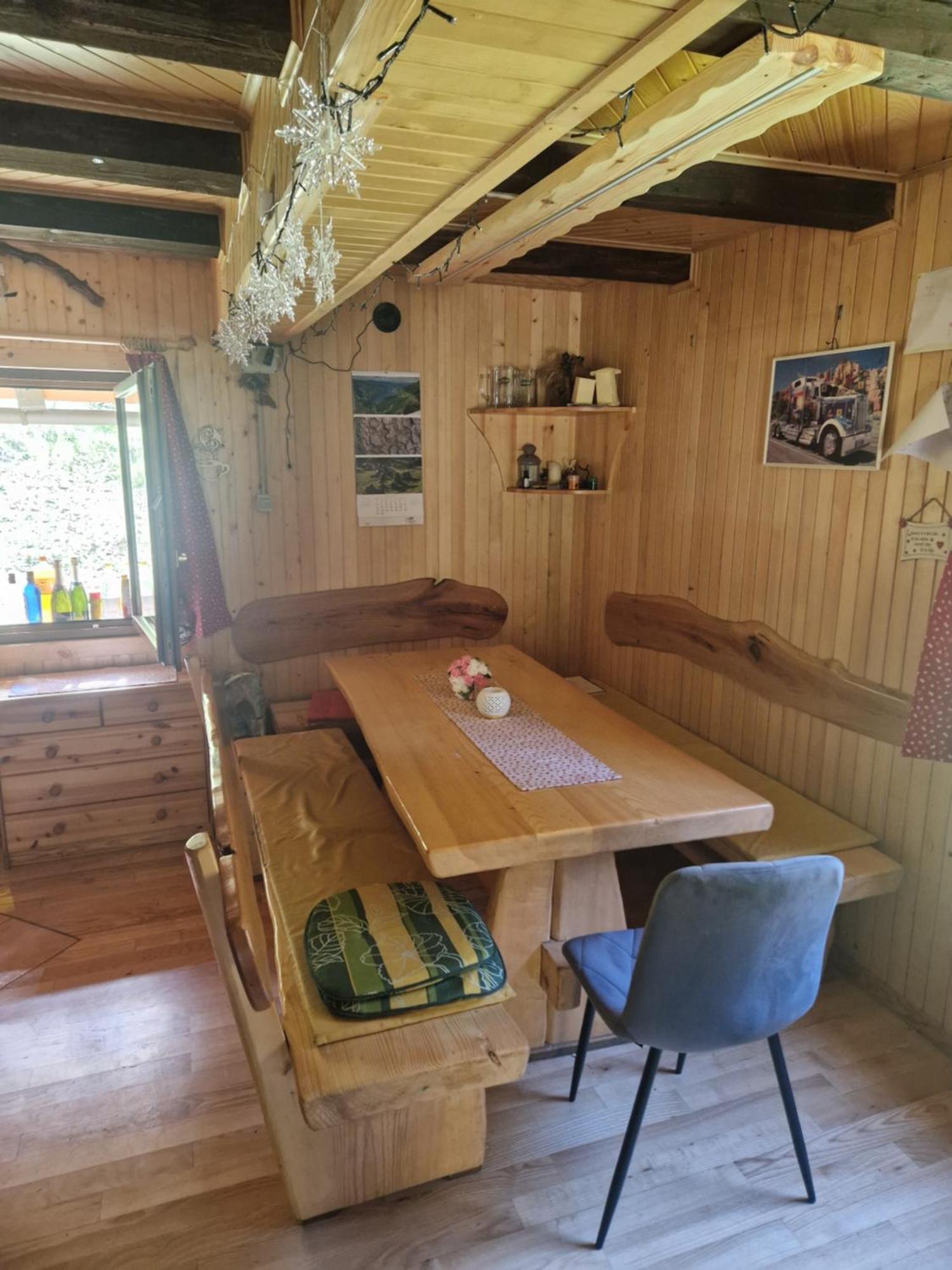 Koca V Gozdu, Forest House Near Bled Exterior photo